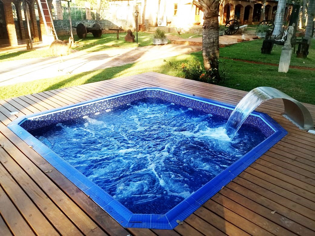 Vantagens e Desvantagens De Ter Uma Piscina em Casa!